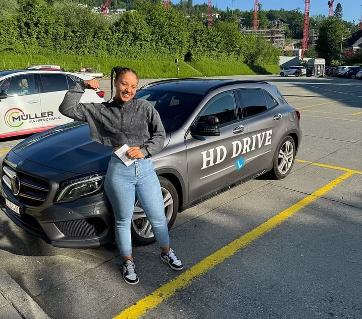 HD-Drive-Fahrschule-Fahrschuelerin-2