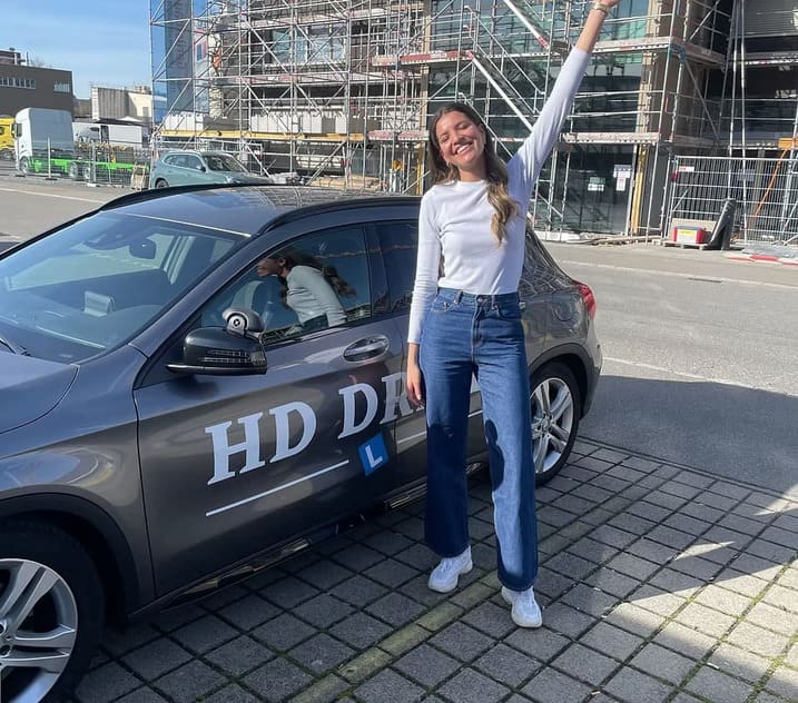 HD-Drive-Fahrschule-Fahrschuelerin-3